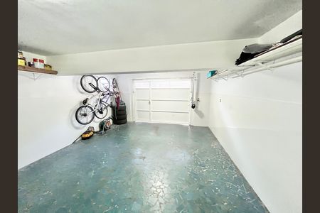 Casa para alugar com 180m², 3 quartos e 4 vagas Casa para alugar com 180m², 3 quartos e 4 vagasGaragem