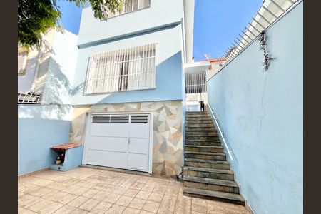 Casa para alugar com 180m², 3 quartos e 4 vagas Casa para alugar com 180m², 3 quartos e 4 vagasGaragem