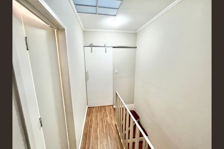 Casa para alugar com 180m², 3 quartos e 4 vagas Casa para alugar com 180m², 3 quartos e 4 vagasCorredor
