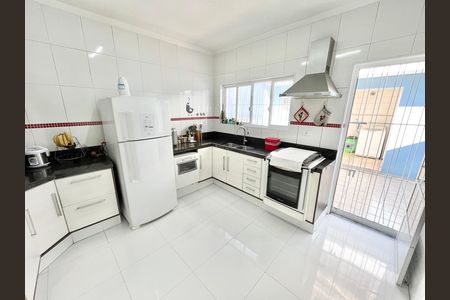 Casa para alugar com 180m², 3 quartos e 4 vagas Casa para alugar com 180m², 3 quartos e 4 vagasCozinha