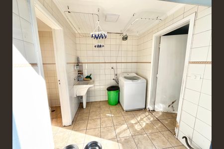 Casa para alugar com 180m², 3 quartos e 4 vagas Casa para alugar com 180m², 3 quartos e 4 vagasÁrea de Serviço