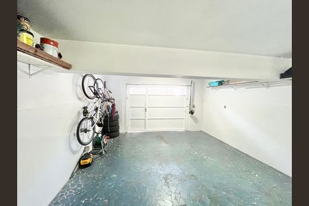 Casa para alugar com 180m², 3 quartos e 4 vagas Casa para alugar com 180m², 3 quartos e 4 vagasGaragem