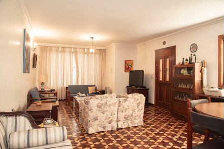 Casa à venda com 163m², 3 quartos e 2 vagasSala