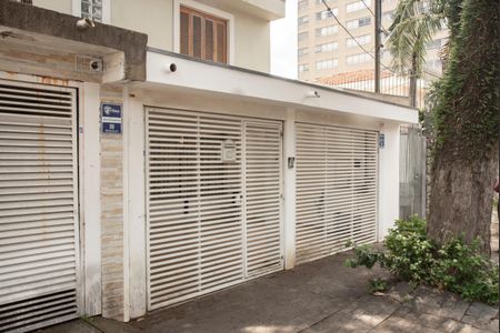 Casa à venda com 163m², 3 quartos e 2 vagasFrente