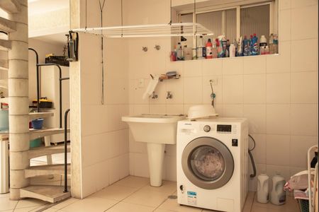 Casa à venda com 163m², 3 quartos e 2 vagasÁrea de Serviço