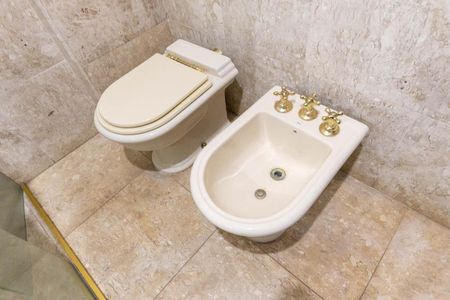 Apartamento para alugar com 280m², 2 quartos e 1 vaga Apartamento para alugar com 280m², 2 quartos e 1 vagaBanheiro da Suíte 2