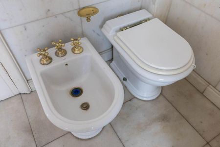 Apartamento para alugar com 280m², 2 quartos e 1 vaga Apartamento para alugar com 280m², 2 quartos e 1 vagaBanheiro da Suíte