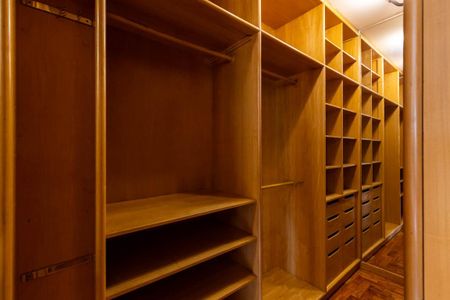 Apartamento para alugar com 280m², 2 quartos e 1 vaga Apartamento para alugar com 280m², 2 quartos e 1 vagaSuíte