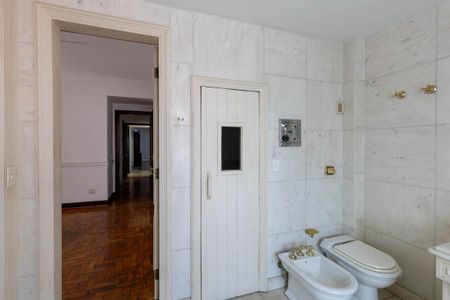 Apartamento para alugar com 280m², 2 quartos e 1 vaga Apartamento para alugar com 280m², 2 quartos e 1 vagaBanheiro da Suíte