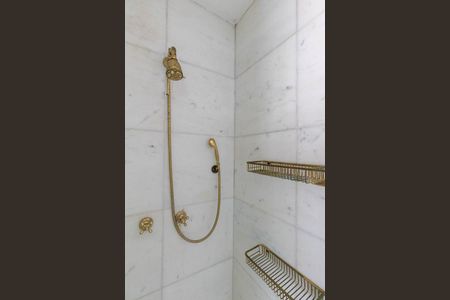 Apartamento para alugar com 280m², 2 quartos e 1 vaga Apartamento para alugar com 280m², 2 quartos e 1 vagaBanheiro da Suíte