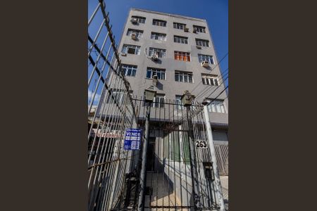 Apartamento à venda com 65m², 2 quartos e 1 vaga Apartamento à venda com 65m², 2 quartos e 1 vagaFachada