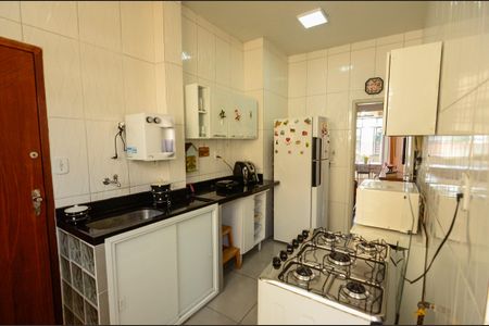 Apartamento à venda com 65m², 2 quartos e 1 vaga Apartamento à venda com 65m², 2 quartos e 1 vagaCozinha