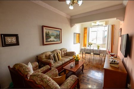 Apartamento à venda com 65m², 2 quartos e 1 vaga Apartamento à venda com 65m², 2 quartos e 1 vagaSala