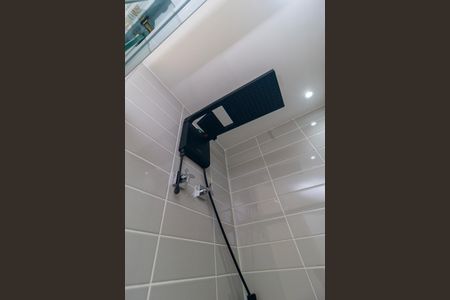Banheiro de apartamento à venda com 1 quarto, 43m² em Santo Amaro, São Paulo