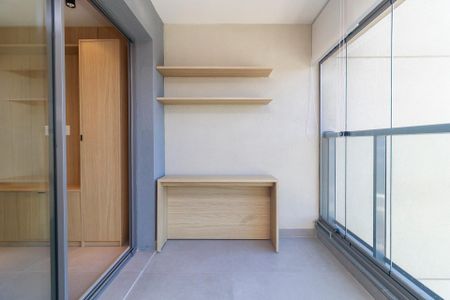 Apartamento à venda com 43m², 1 quarto e 1 vaga Apartamento à venda com 43m², 1 quarto e 1 vagaSala - Varanda