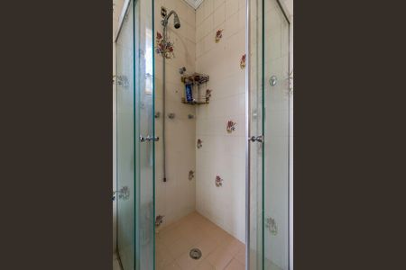 Casa à venda com 600m², 5 quartos e 6 vagas Casa à venda com 600m², 5 quartos e 6 vagasBanheiro da Suite 1