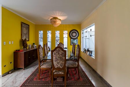 Casa à venda com 600m², 5 quartos e 6 vagas Casa à venda com 600m², 5 quartos e 6 vagasSala de Jantar
