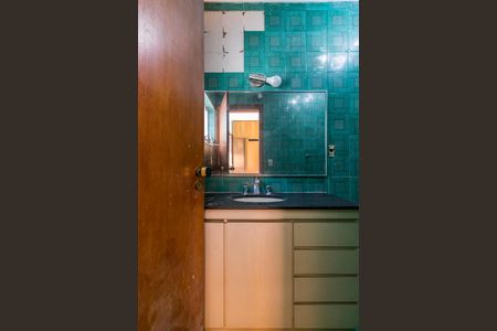 Casa à venda com 600m², 5 quartos e 6 vagas Casa à venda com 600m², 5 quartos e 6 vagasBanheiro da Suite 2