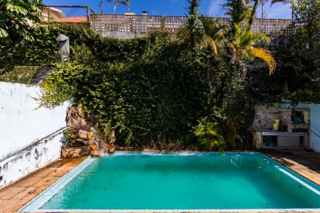 Casa à venda com 600m², 5 quartos e 6 vagas Casa à venda com 600m², 5 quartos e 6 vagasVista da Suite 4