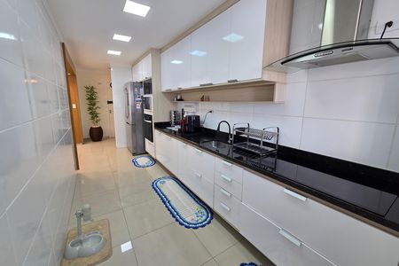 Apartamento para alugar com 118m², 3 quartos e 2 vagas Apartamento para alugar com 118m², 3 quartos e 2 vagasCozinha