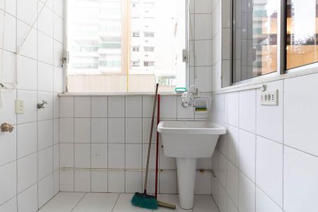 Apartamento para alugar com 111m², 2 quartos e 1 vagaÁrea de Serviço