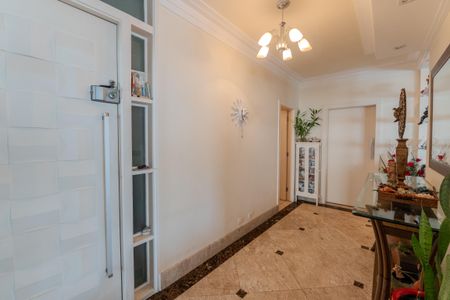 Apartamento à venda com 278m², 3 quartos e 2 vagas Apartamento à venda com 278m², 3 quartos e 2 vagasCorredor