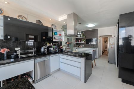 Apartamento à venda com 278m², 3 quartos e 2 vagas Apartamento à venda com 278m², 3 quartos e 2 vagasCozinha