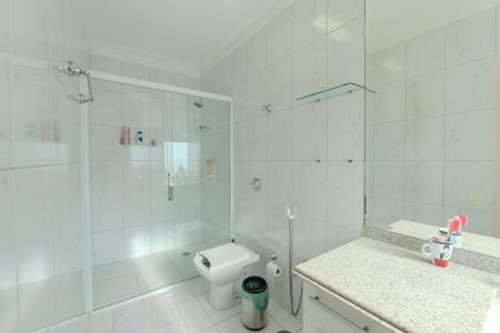 Apartamento à venda com 278m², 3 quartos e 2 vagas Apartamento à venda com 278m², 3 quartos e 2 vagasBanheiro da Suíte 3