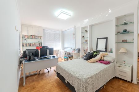 Apartamento à venda com 278m², 3 quartos e 2 vagas Apartamento à venda com 278m², 3 quartos e 2 vagasSuíte 3