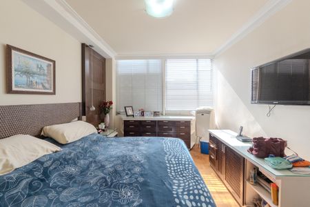 Apartamento à venda com 278m², 3 quartos e 2 vagas Apartamento à venda com 278m², 3 quartos e 2 vagasSuíte 1