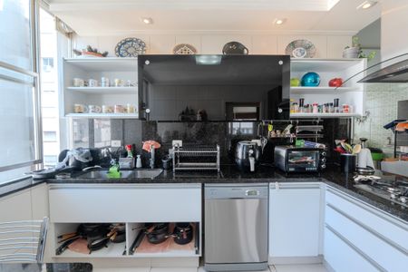 Apartamento à venda com 278m², 3 quartos e 2 vagas Apartamento à venda com 278m², 3 quartos e 2 vagasCozinha