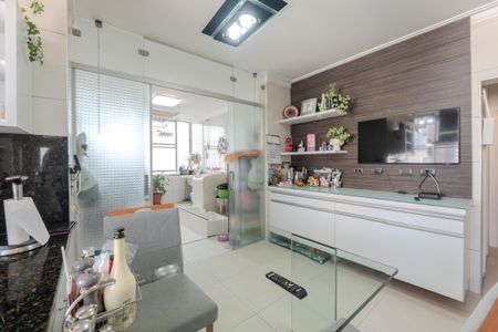 Apartamento à venda com 278m², 3 quartos e 2 vagas Apartamento à venda com 278m², 3 quartos e 2 vagasCozinha