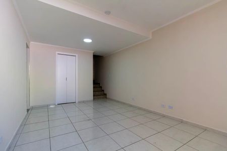 Sala de casa de condomínio para alugar com 2 quartos, 95m² em Vila Esperança, São Paulo