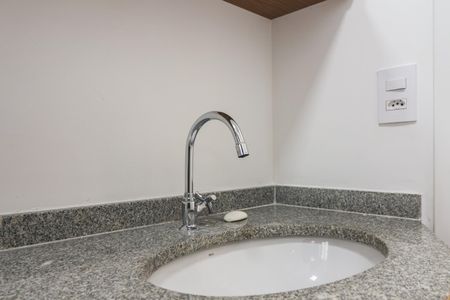 Apartamento à venda com 50m², 2 quartos e 1 vaga Apartamento à venda com 50m², 2 quartos e 1 vagaBanheiro