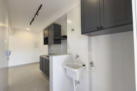 Apartamento para alugar com 65m², 2 quartos e 1 vagaÁrea de Serviço