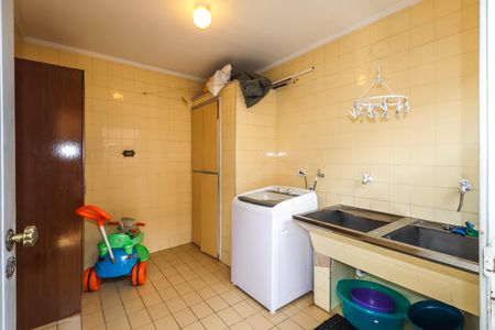 Casa à venda com 265m², 3 quartos e 3 vagasÁrea de Serviço