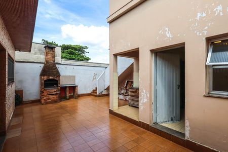 Casa à venda com 265m², 3 quartos e 3 vagasQuintal