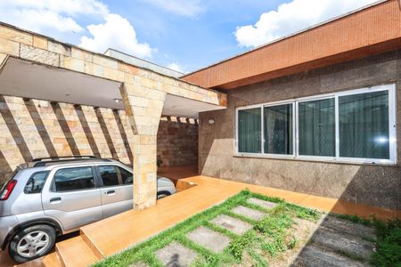 Casa à venda com 265m², 3 quartos e 3 vagasGaragem