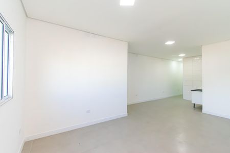 Sala de casa para alugar com 2 quartos, 84m² em Jardim Sao Roberto, São Paulo