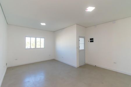 Sala de casa para alugar com 2 quartos, 84m² em Jardim Sao Roberto, São Paulo