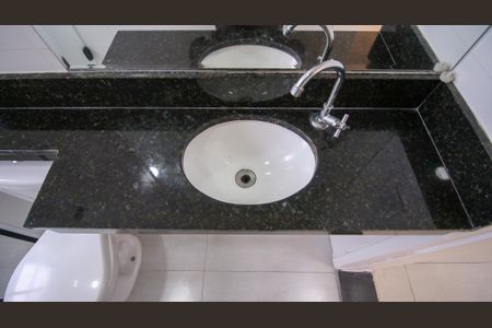 Apartamento para alugar com 52m², 2 quartos e 1 vaga Apartamento para alugar com 52m², 2 quartos e 1 vagaBanheiro