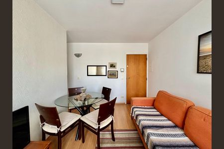 Apartamento à venda com 50m², 2 quartos e 1 vaga Apartamento à venda com 50m², 2 quartos e 1 vagaSala