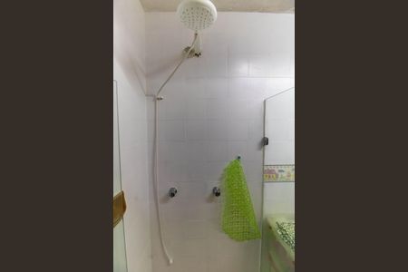 Casa à venda com 360m², 4 quartos e 4 vagas Casa à venda com 360m², 4 quartos e 4 vagasBanheiro 2