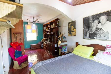 Casa à venda com 360m², 4 quartos e 4 vagas Casa à venda com 360m², 4 quartos e 4 vagasQuarto 3