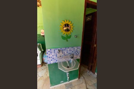 Casa à venda com 360m², 4 quartos e 4 vagas Casa à venda com 360m², 4 quartos e 4 vagasLavabo