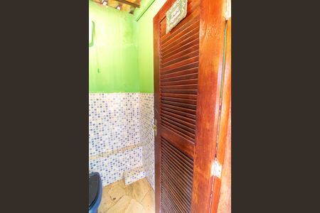 Casa à venda com 360m², 4 quartos e 4 vagas Casa à venda com 360m², 4 quartos e 4 vagasLavabo