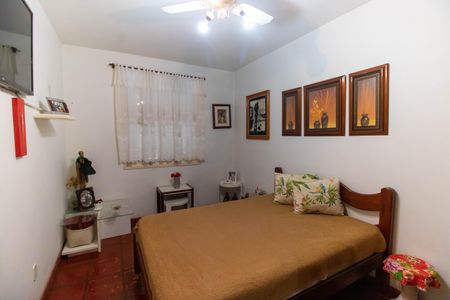 Casa à venda com 360m², 4 quartos e 4 vagas Casa à venda com 360m², 4 quartos e 4 vagasQuarto 2