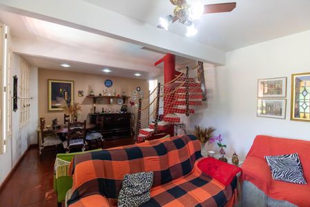 Sala de casa à venda com 4 quartos, 360m² em Maravista, Niterói