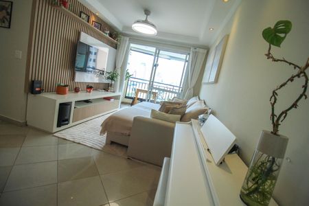 Apartamento à venda com 74m², 3 quartos e 2 vagasSala