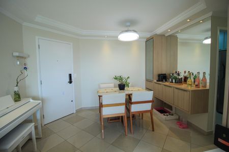 Apartamento à venda com 74m², 3 quartos e 2 vagasSala